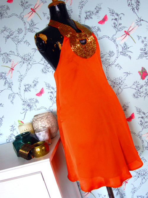 Šaty orange&gold — foto 3