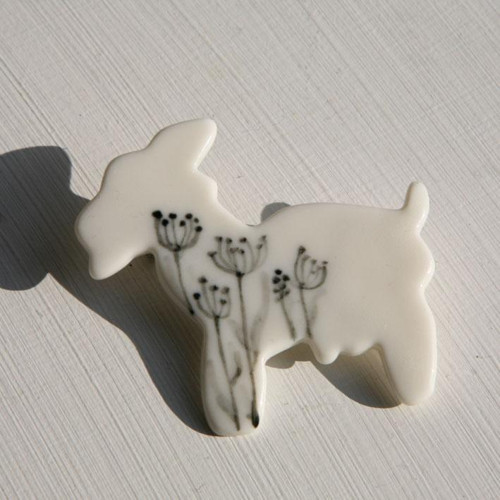 Koza Kobaltová (porcelánová brož) — foto 4