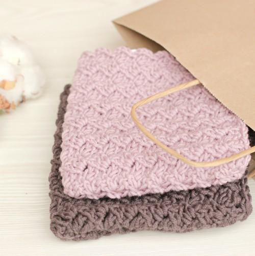 Čepička newborn háčkovaná hnědá — foto 2