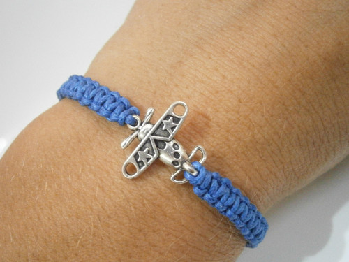 Modrý náramek s letadlem (macramé) - Unisex — foto 4