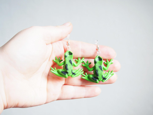 Zelenočerná žabka - náušnice — foto 2
