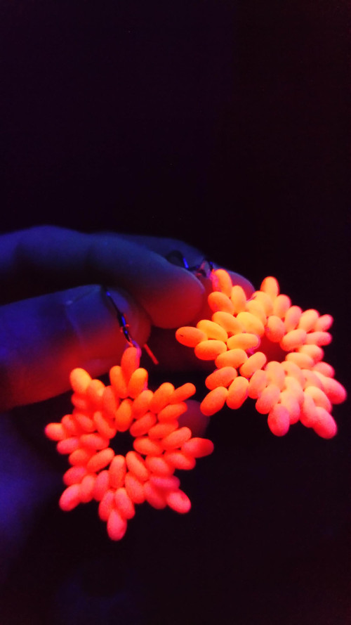 Náušnice UV Pink Star — foto 3