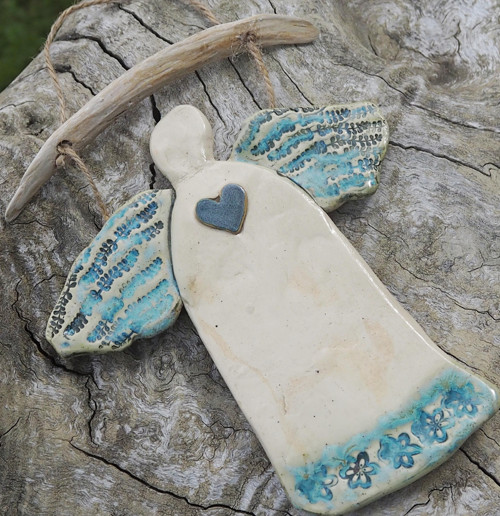 Anděl v tyrkysové a driftwood — foto 2