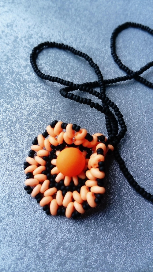 Náhrdelník UV Pearl Orange — foto 3