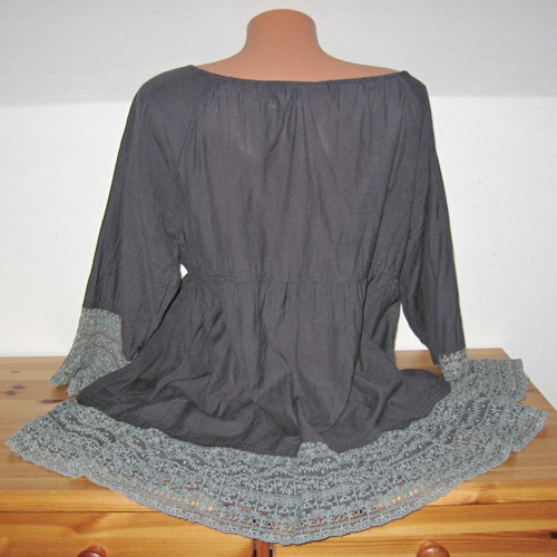 Šedá, ale má šmrnc 13193 — foto 3