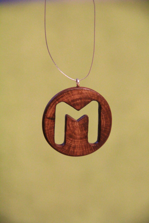 Přívěsek s písmenem "M" — foto 2