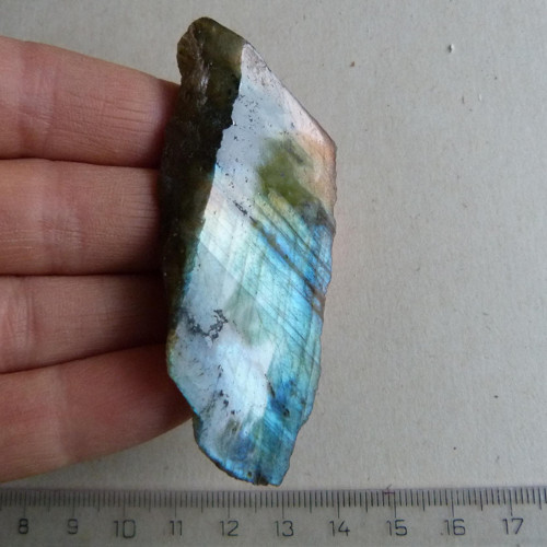 Labradorit - 7,3 cm — foto 3