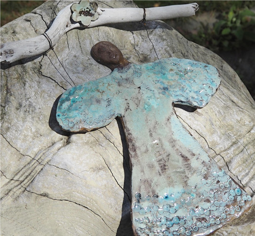 Anděl v tyrkysové a driftwood — foto 3