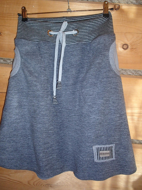 Gray skirt+ spodnička — foto 5
