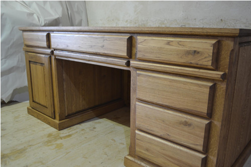 Psací dubový stůl — foto 3