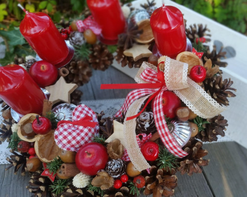 Adventní věnec tradičně.. — foto 2