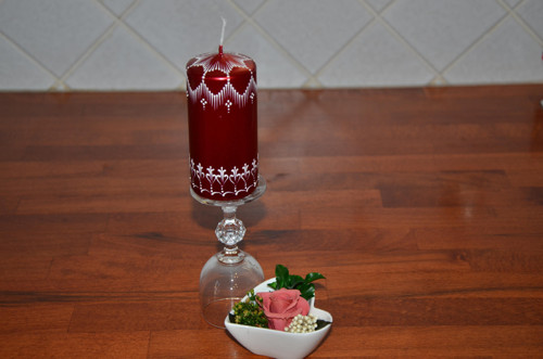 Svíčka vínovo-bílá perleťová — foto 6