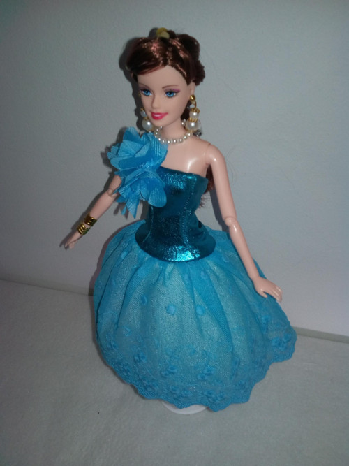 Šaty pro Barbie — foto 2
