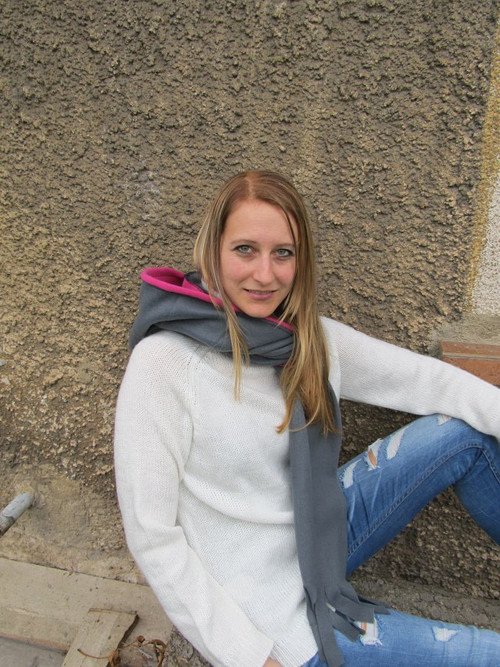 IHNED: Šála s kapucí DÁMSKÁ — foto 3
