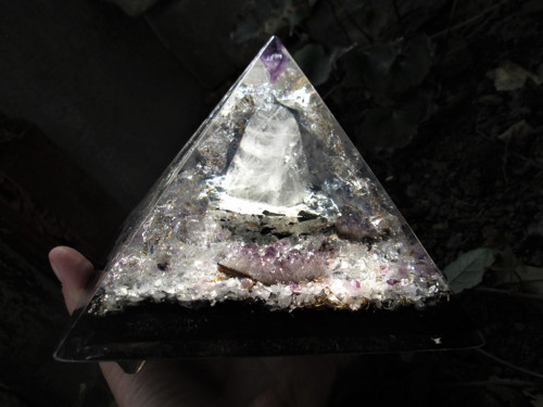Org. pyramida ,, Pramen života " — foto 6