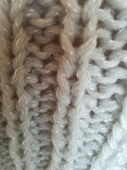 Šedé hebké poncho — foto 3