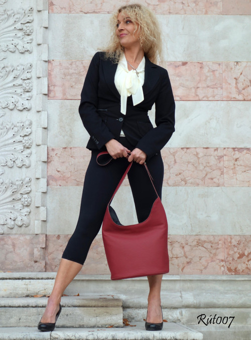 Jednoduše elegantní_red — foto 4