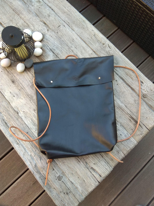Black minimal bag/backpack — foto 2