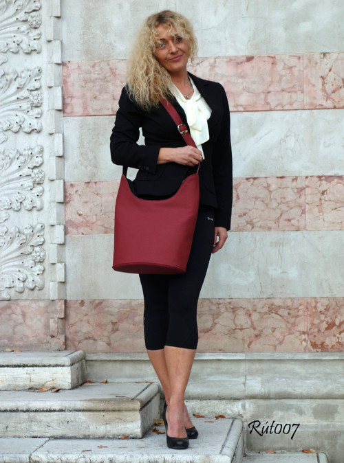 Jednoduše elegantní_red — foto 3