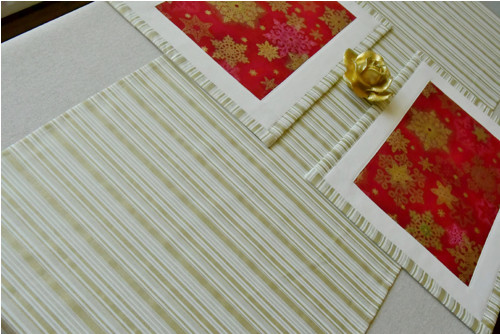 Běhoun 40x136 - Zlatý proužek — foto 4