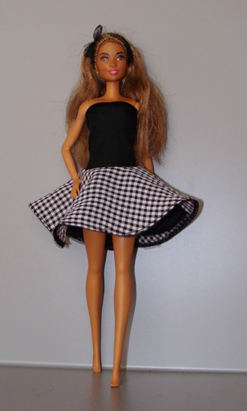 Barbie - Šaty — foto 3