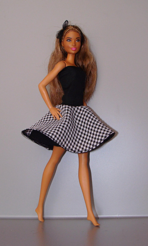 Barbie - Šaty — foto 4