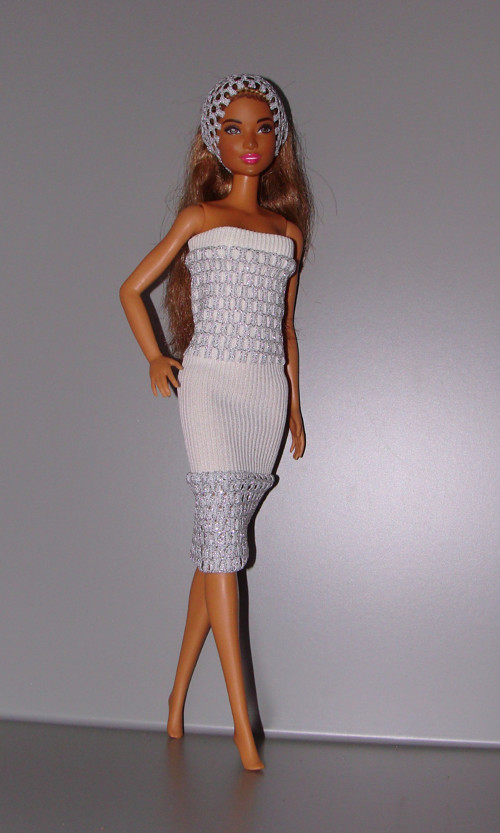 Barbie - Stříbrobílé šaty — foto 2