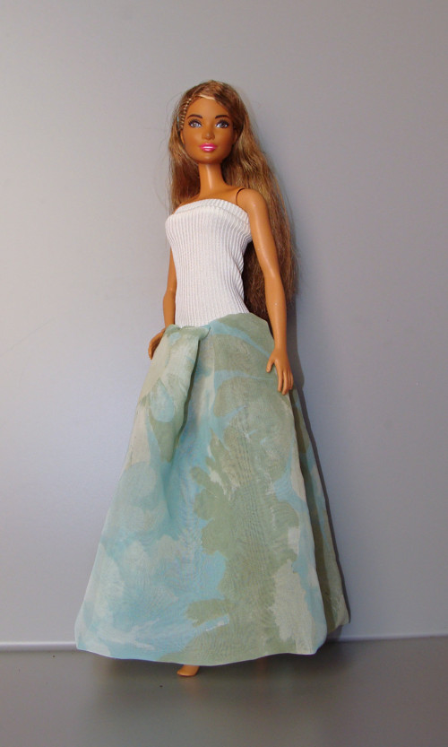 Barbie - Dlouhé zelenomodré šaty — foto 2