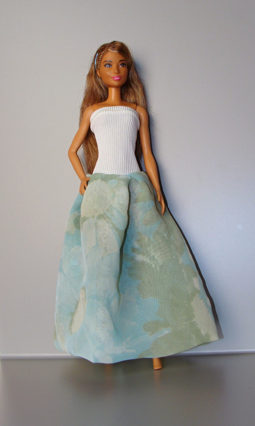 Barbie - Dlouhé zelenomodré šaty — foto 6