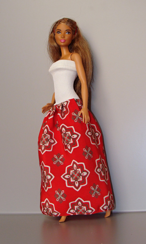 Barbie - Červenobílé šaty — foto 2