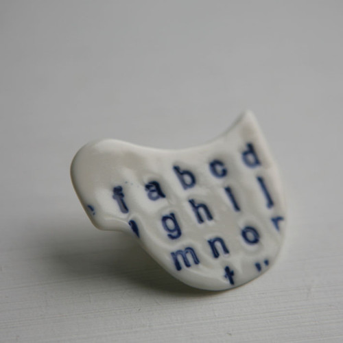 Messinger Blue (porcelánová brož) — foto 2