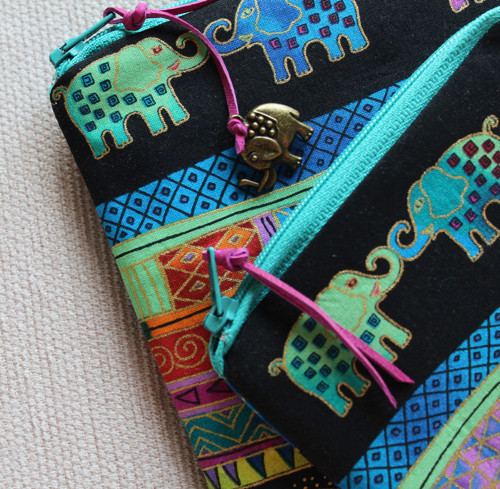 Set taštiček č.2- desing Laurel Burch — foto 3
