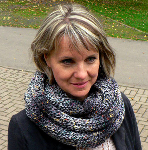 Nákrčník v šedém tweedu — foto 2