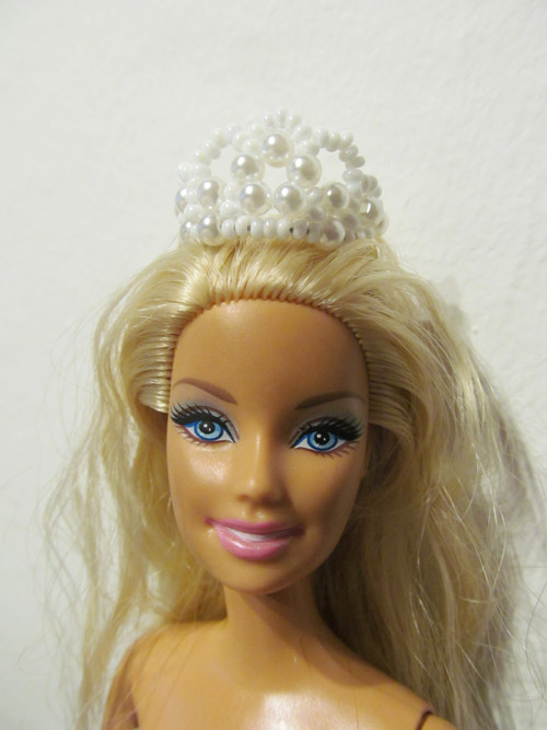 Čelenka bílá pro Barbie — foto 2