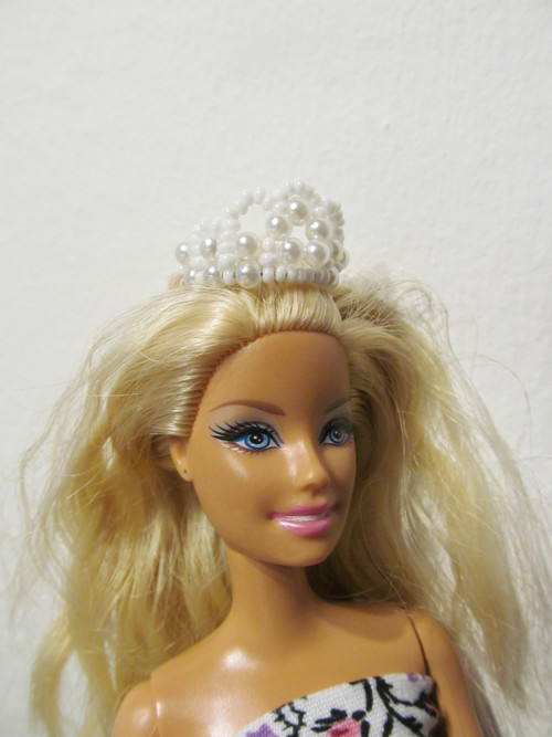 Čelenka bílá pro Barbie — foto 4