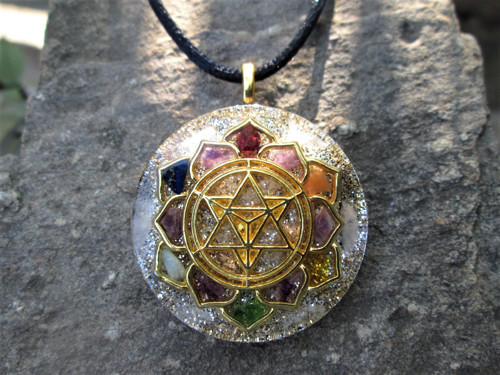 Org. šperk ,, Sri Yantra v čakrách " — foto 6
