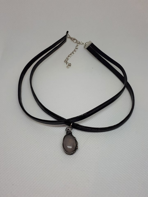 Růženínový choker — foto 5