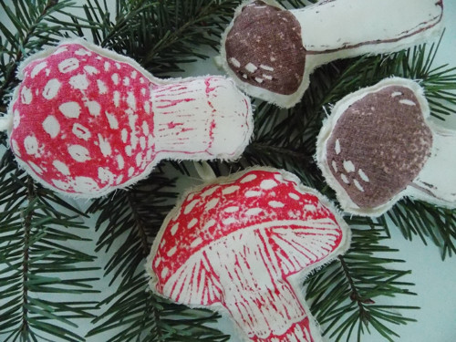 Vánoční ozdoby muchomůrky a hříbci — foto 4