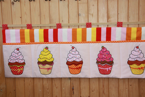 "CUPCAKES"kapsář nejen k posteli — foto 2