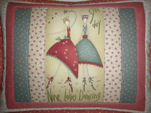 Polštář - tanečnice od Anni Downs — foto 2