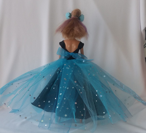 Šatičky tyrkysové pro Barbie — foto 3