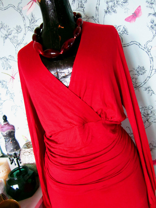 Šaty red elegance — foto 2