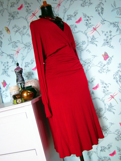 Šaty red elegance — foto 3