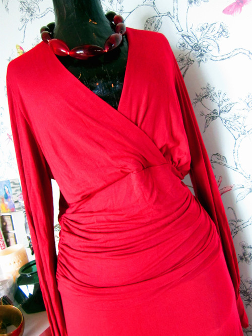 Šaty red elegance — foto 4