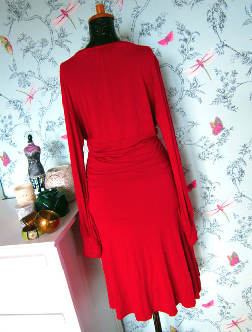 Šaty red elegance — foto 5