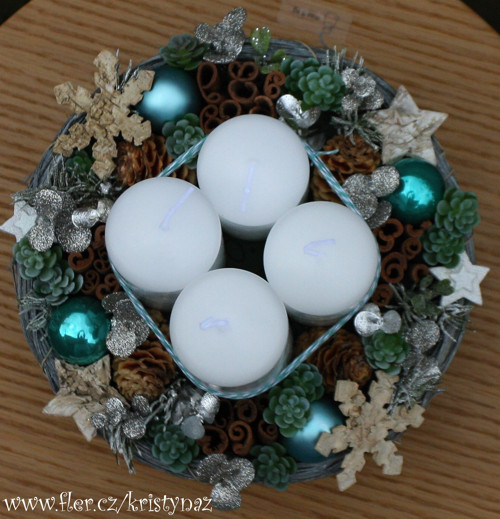 Adventní svícen ve světle modré — foto 5