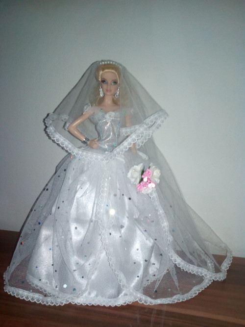 Svatební šaty pro Barbie — foto 3