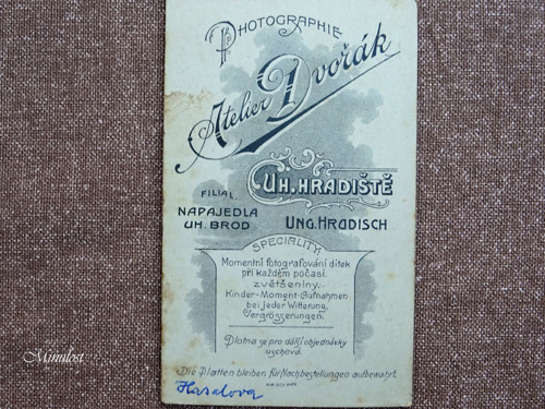 Kunhuta v kroji — foto 3
