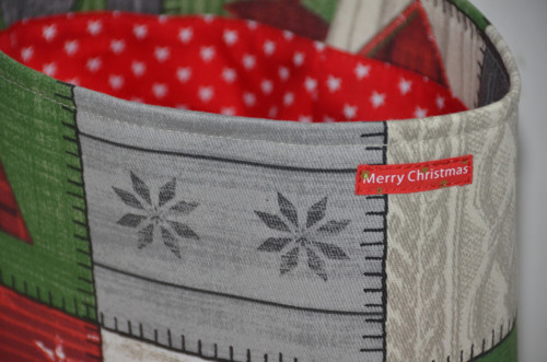 Košík z látky – vánoční patchwork — foto 4