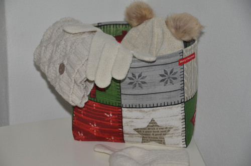 Košík z látky – vánoční patchwork — foto 6